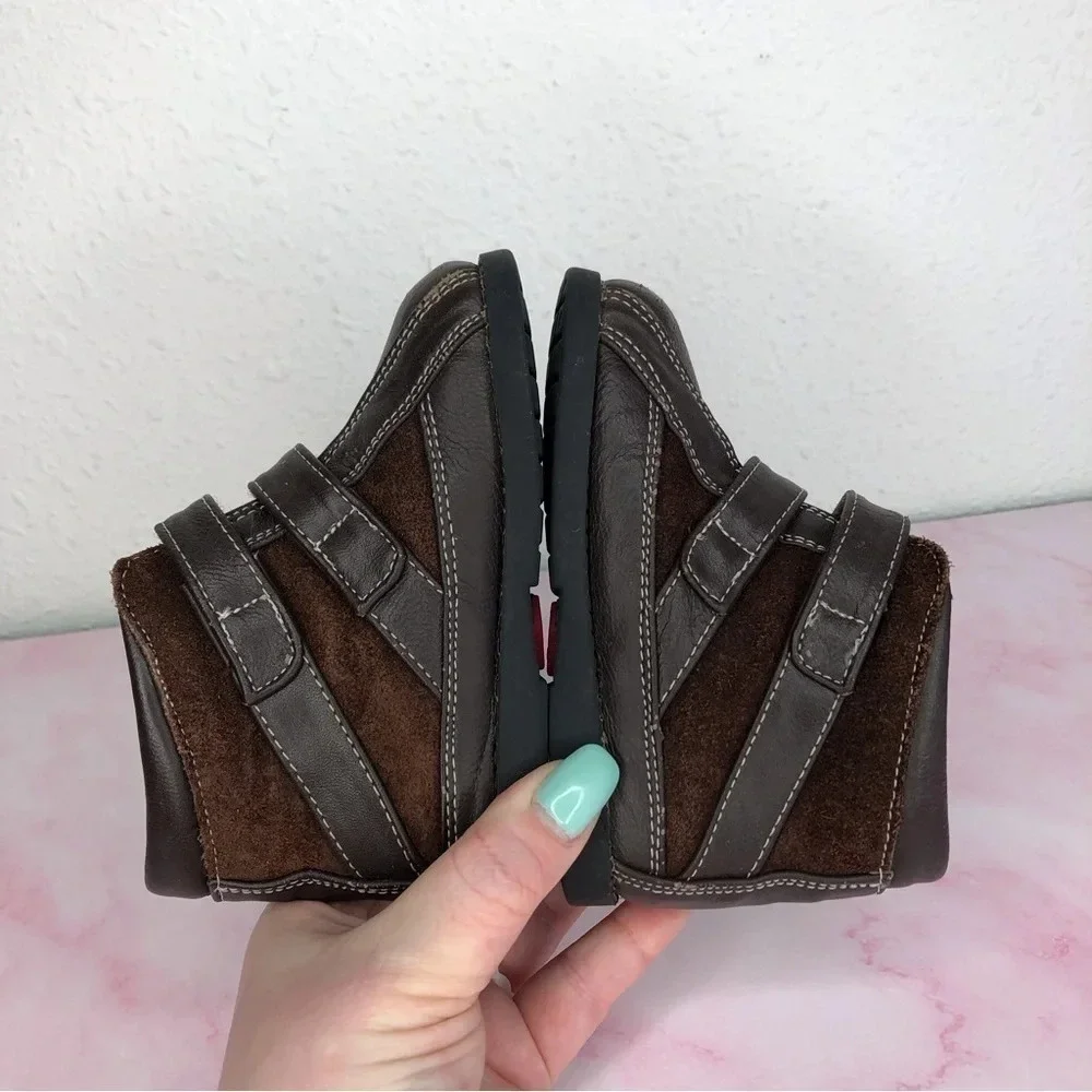 See‎ Kai Run boots Rocky brown suede size 6 infant